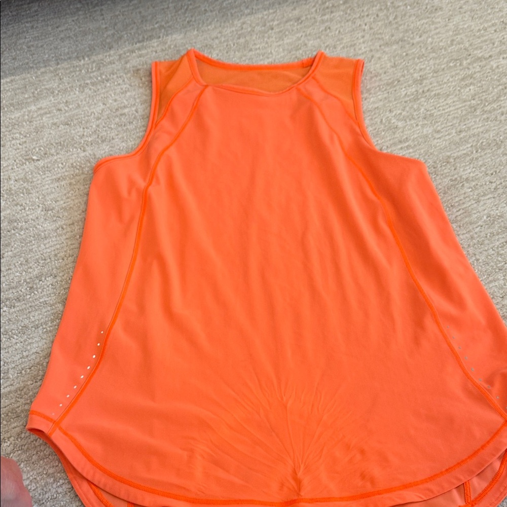 Lululemon size 6